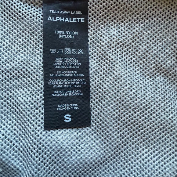 Alphalete Endure Crop Jacket size small - Picture 2 of 5